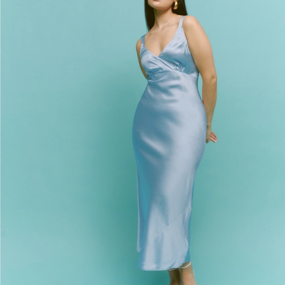 NWT Reformation daytona silk dress in the color horizon ( baby blue)